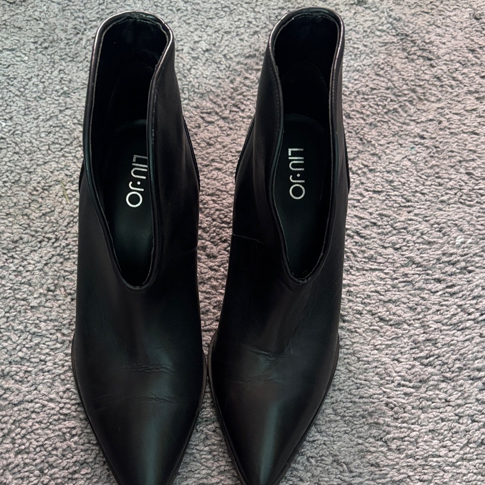 Liu Jo Women's Sleek Black Booties